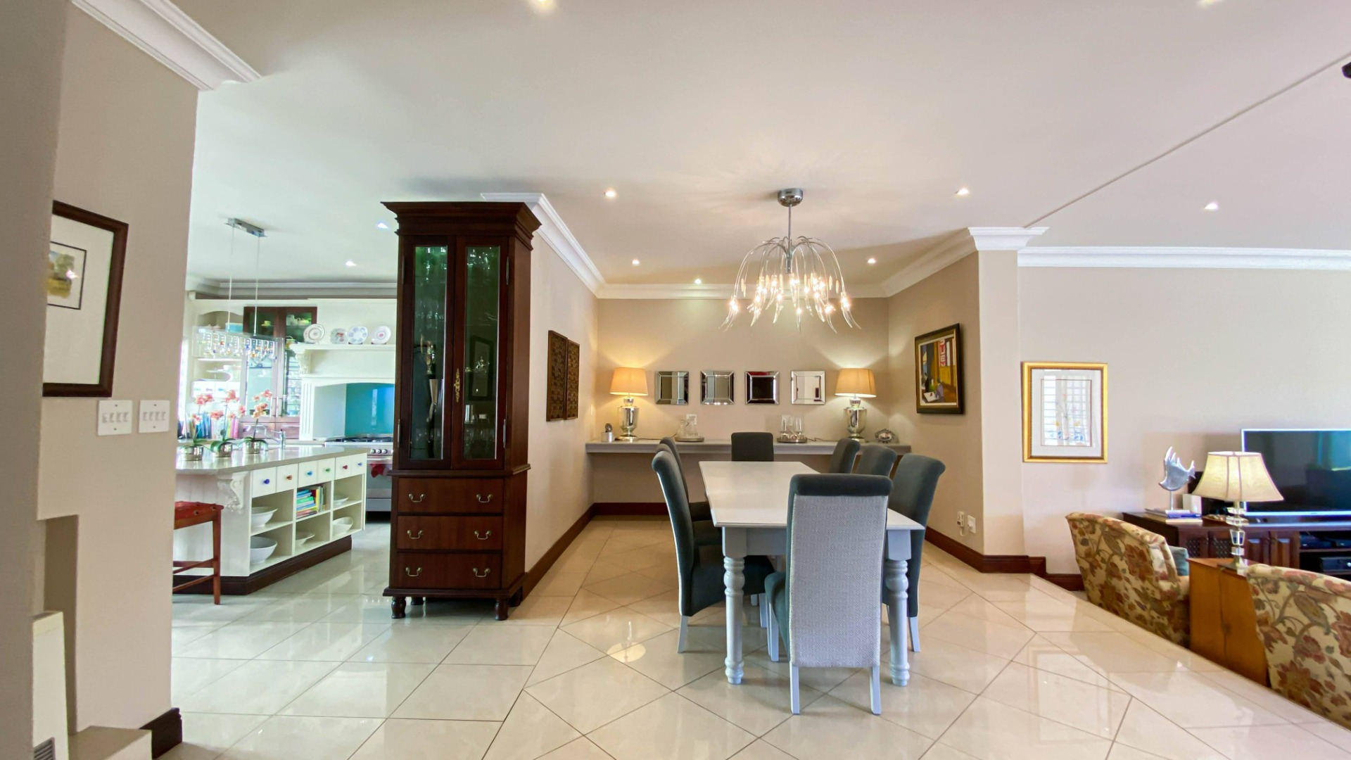 4 Bedroom House For Sale in Linden RE/MAX™ of Southern Africa