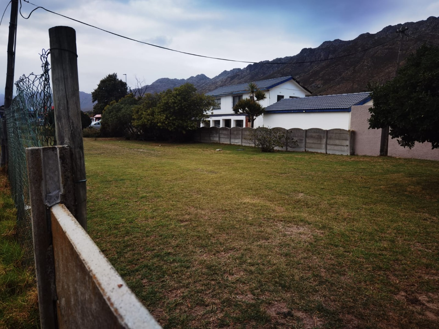 House For Sale in Gordons Bay Village, Gordons Bay IOL Property