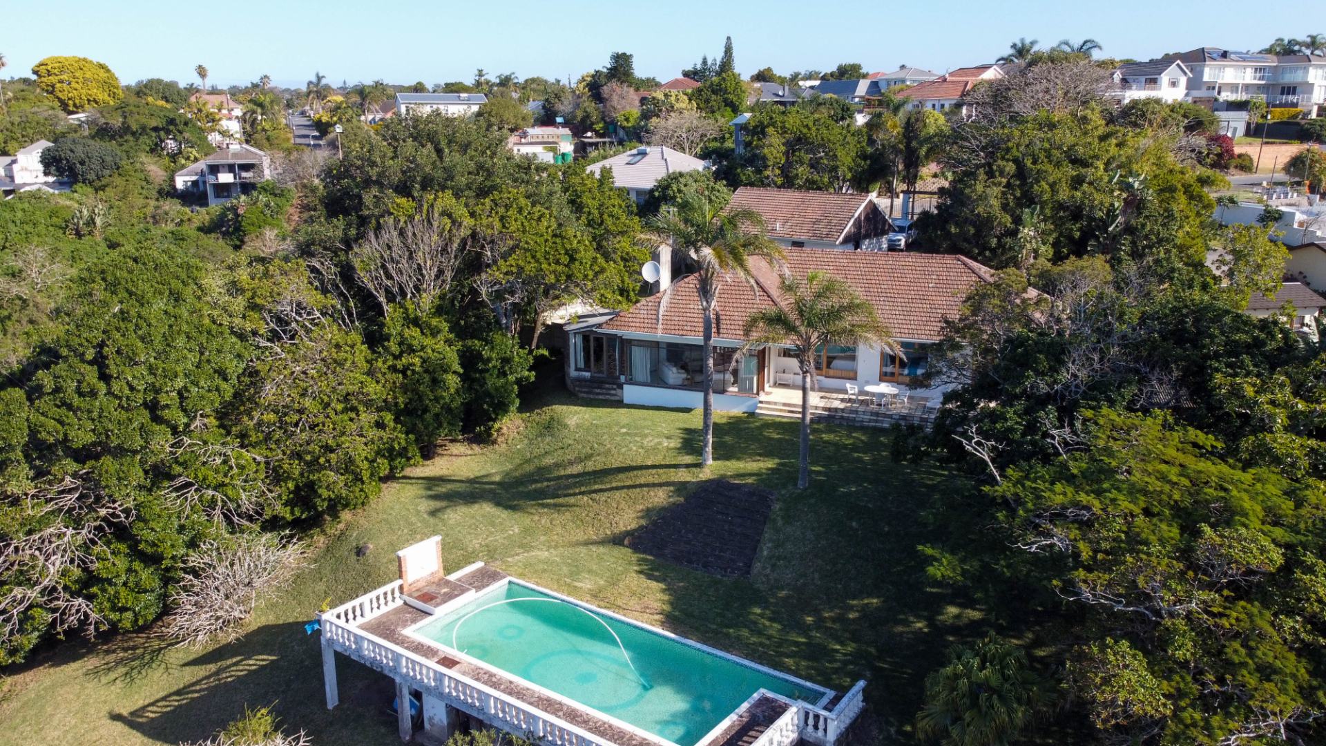 4 Bedroom House For Sale in Bonnie Doon RE/MAX™ of Southern Africa