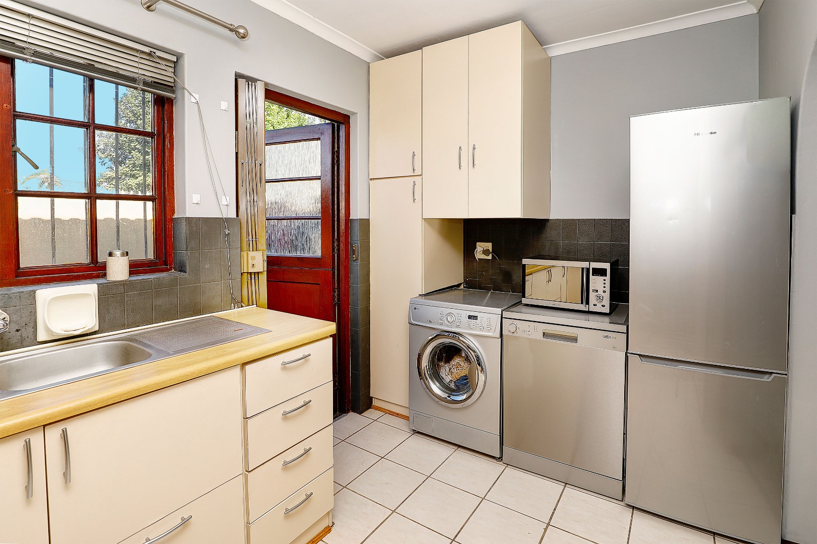 2 Bedroom Townhouse For Sale in Brackenfell Central RE/MAX™ of