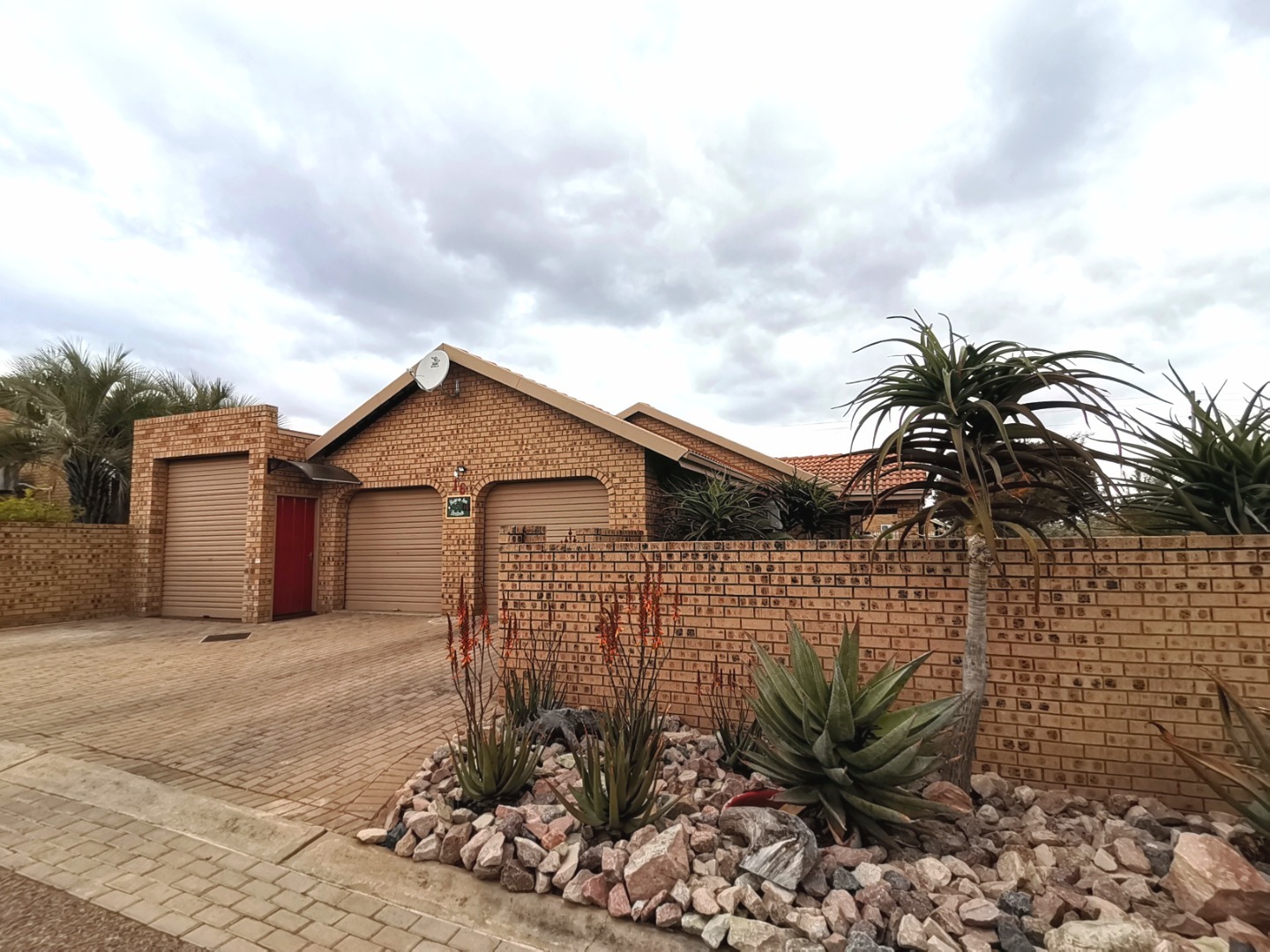 2 Bedroom House For Sale in Modimolle RE/MAX™ of Southern Africa