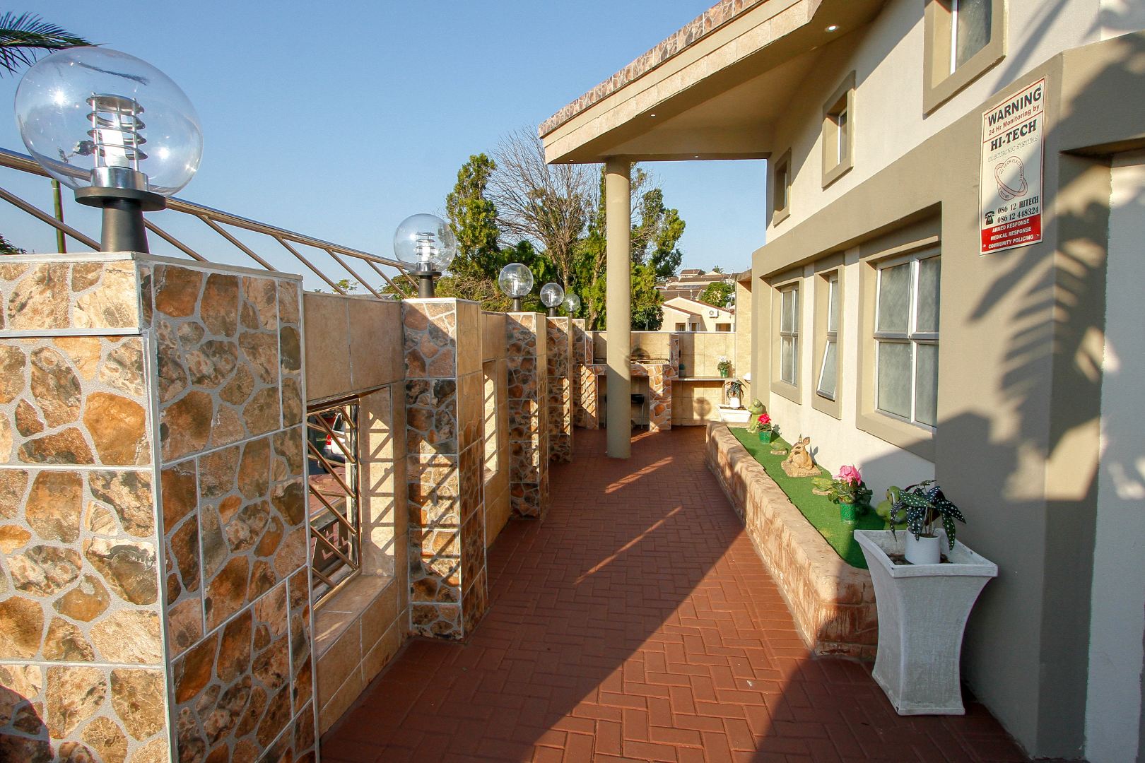 3 Bedroom House For Sale in Woodview RE/MAX™ of Southern Africa