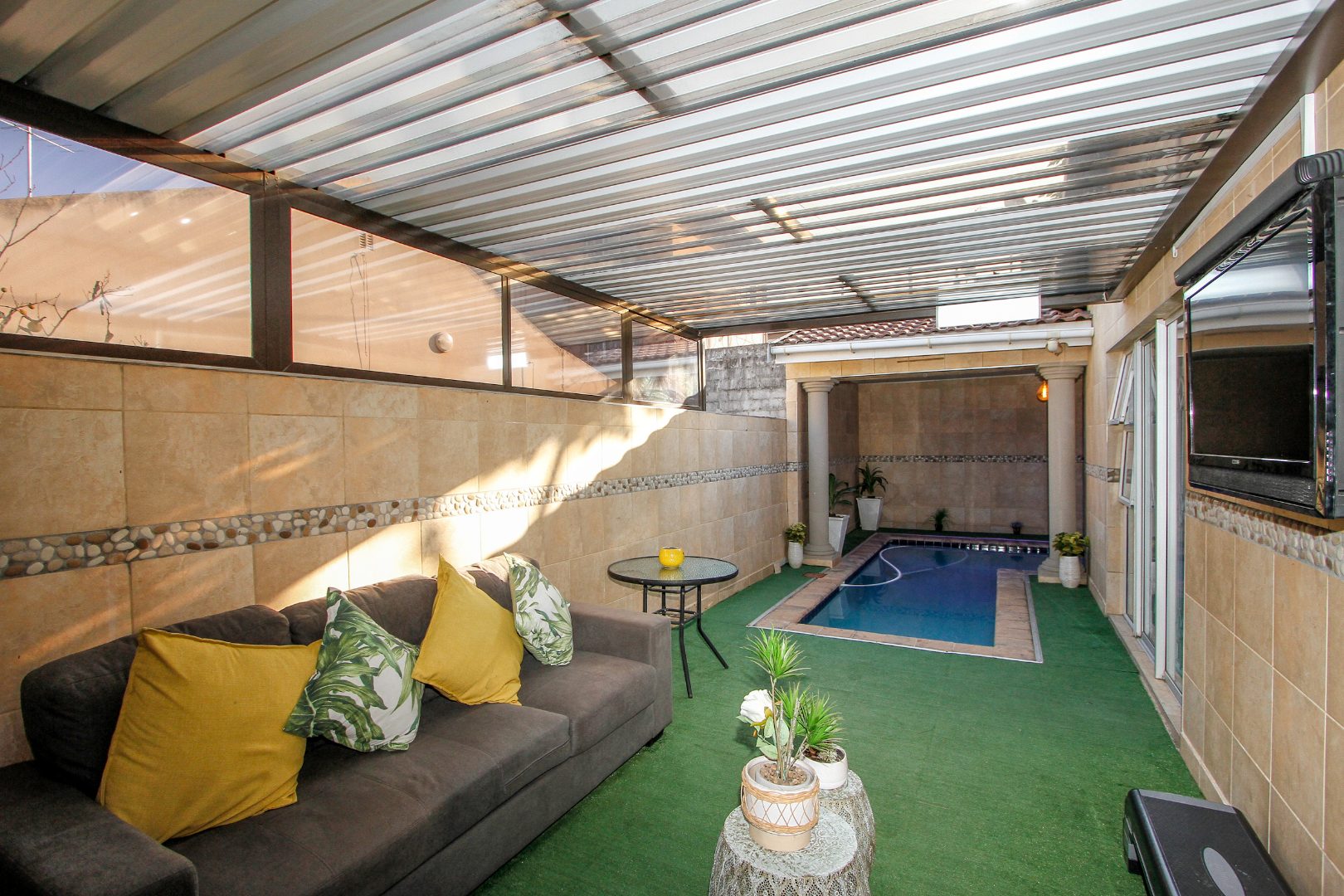 3 Bedroom House For Sale in Woodview RE/MAX™ of Southern Africa