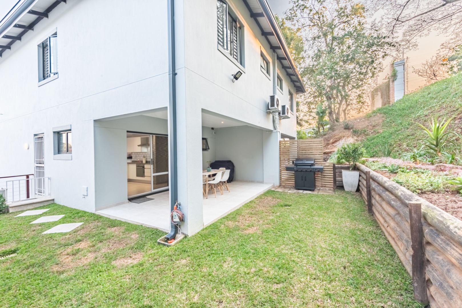 3 Bedroom House For Sale in Dawncliffe RE/MAX™ of Southern Africa