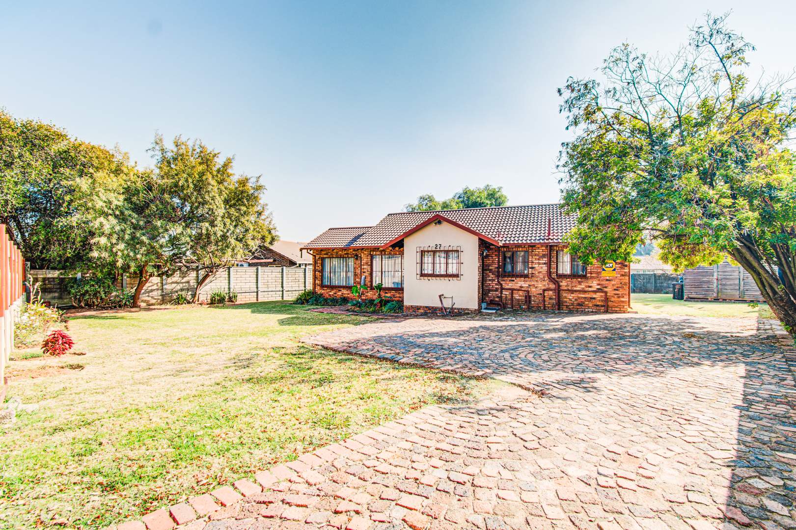 3 Bedroom House For Sale in Birch Acres RE/MAX™ of Southern Africa