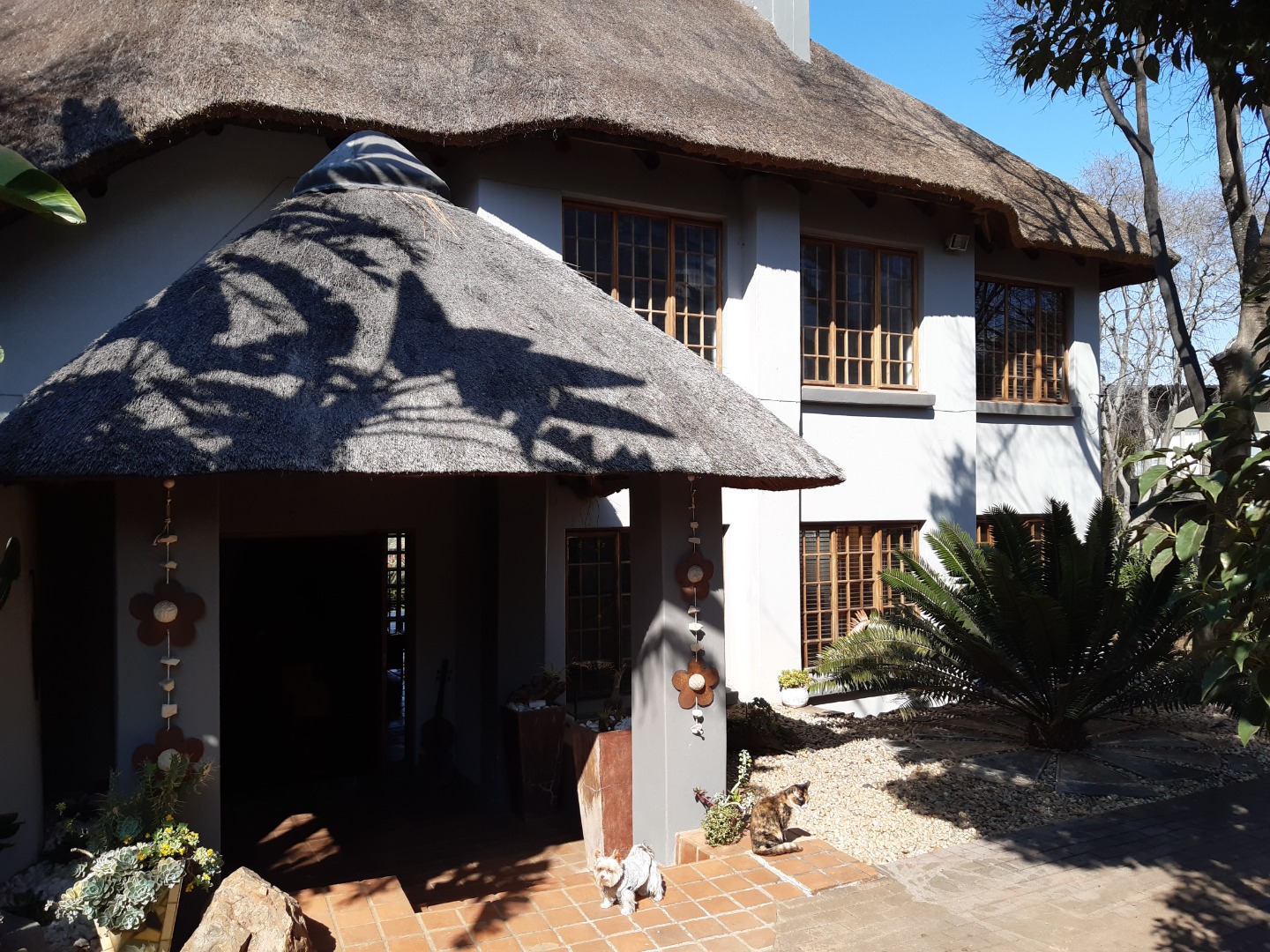 6 Bedroom House For Sale in Val De Grace RE/MAX™ of Southern Africa
