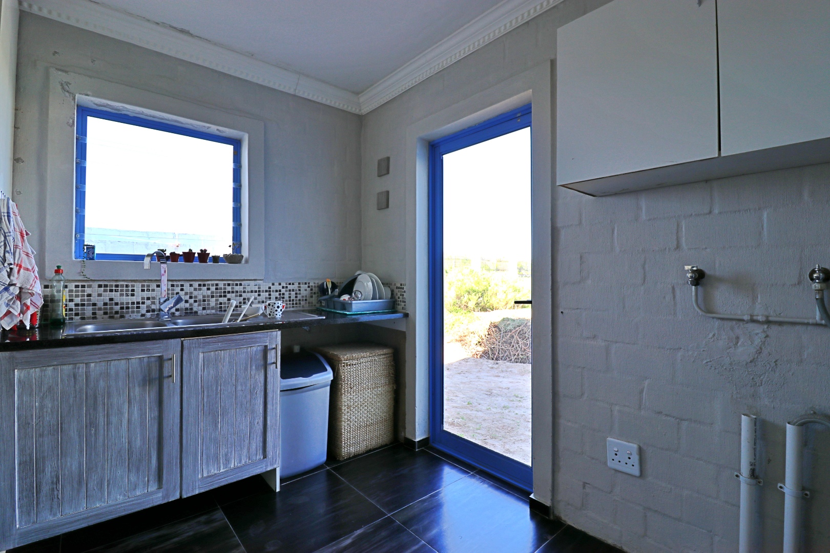 5 Bedroom House For Sale in Blue Lagoon RE/MAX™ of Southern Africa