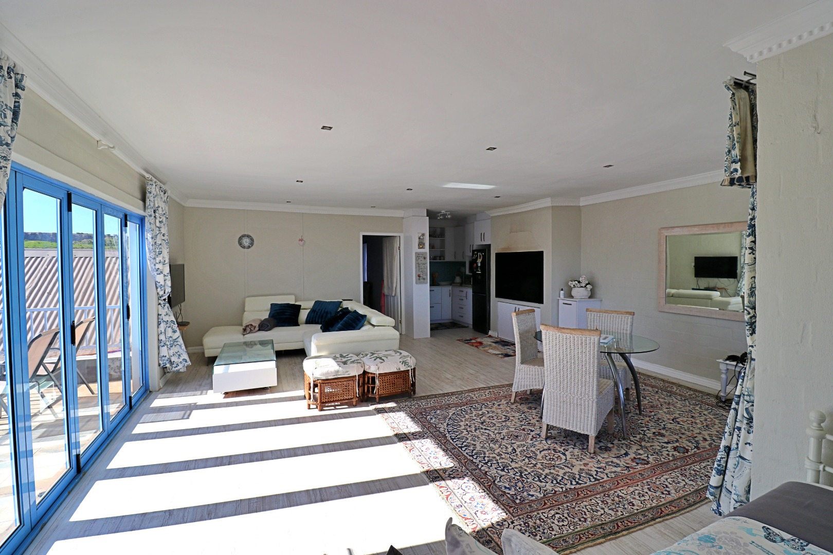5 Bedroom House For Sale in Blue Lagoon RE/MAX™ of Southern Africa