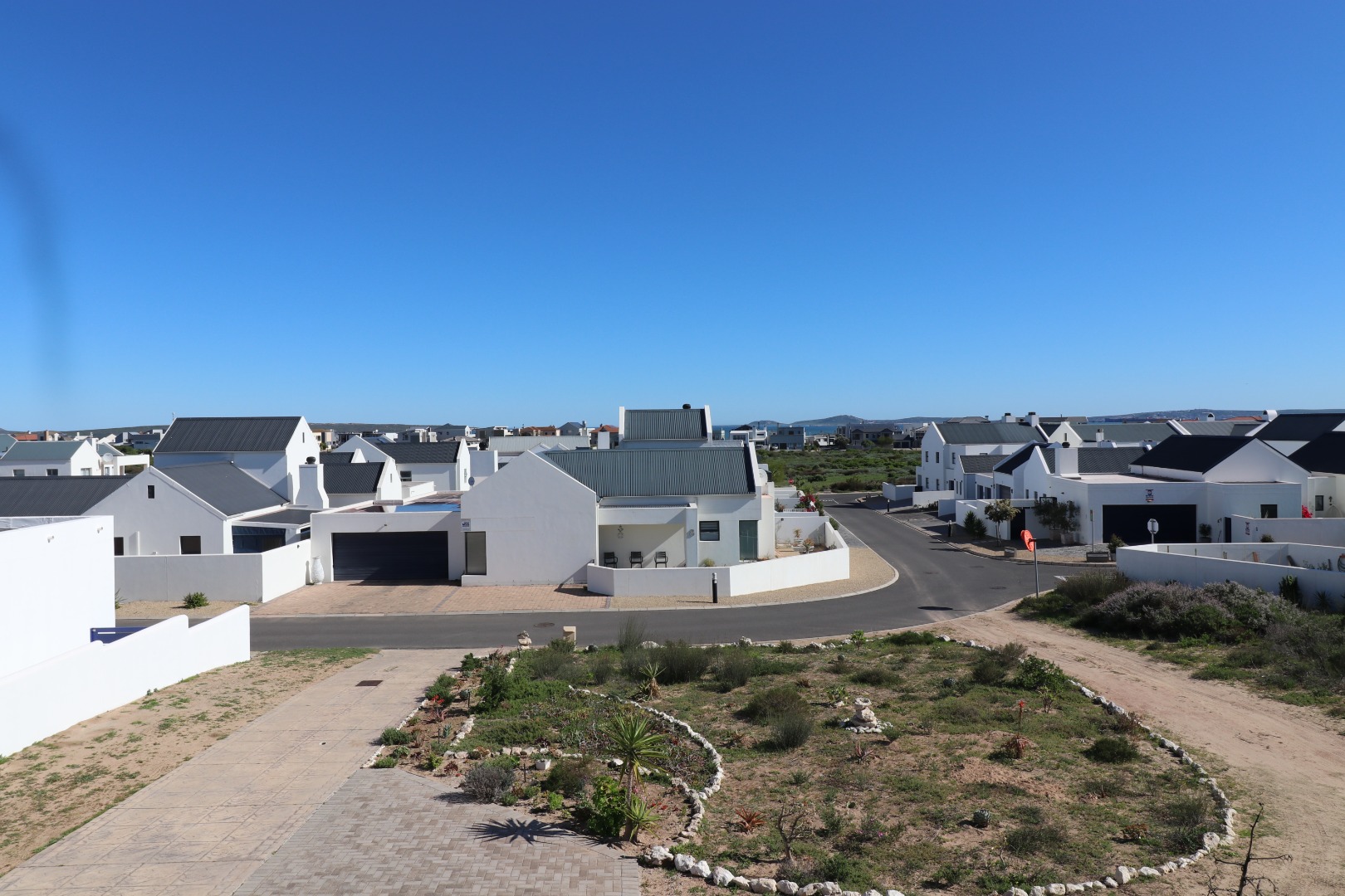 5 Bedroom House For Sale in Blue Lagoon RE/MAX™ of Southern Africa