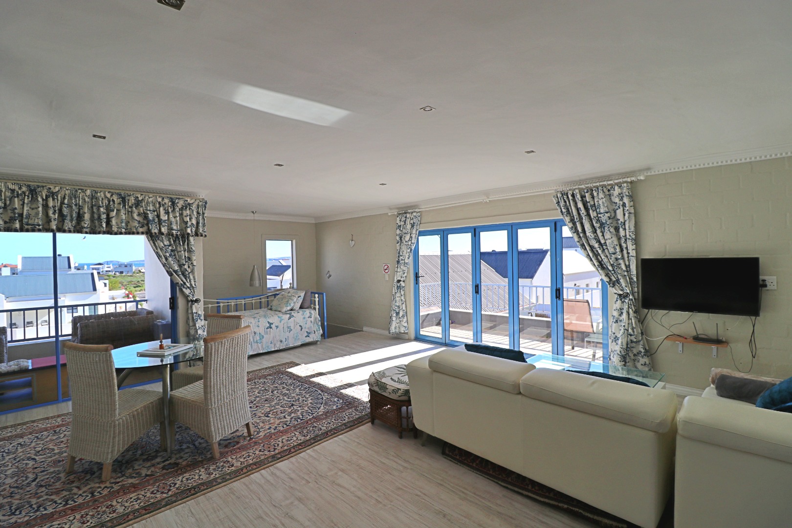 5 Bedroom House For Sale in Blue Lagoon RE/MAX™ of Southern Africa