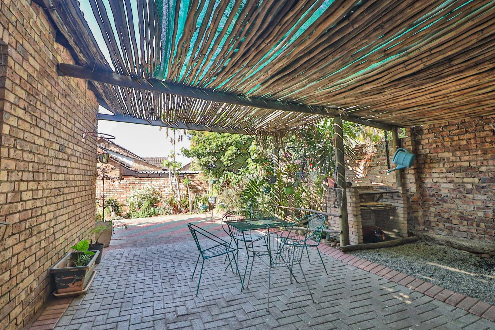 2 Bedroom House For Sale In West Acres Ext 13 RE MAX Of Southern Africa