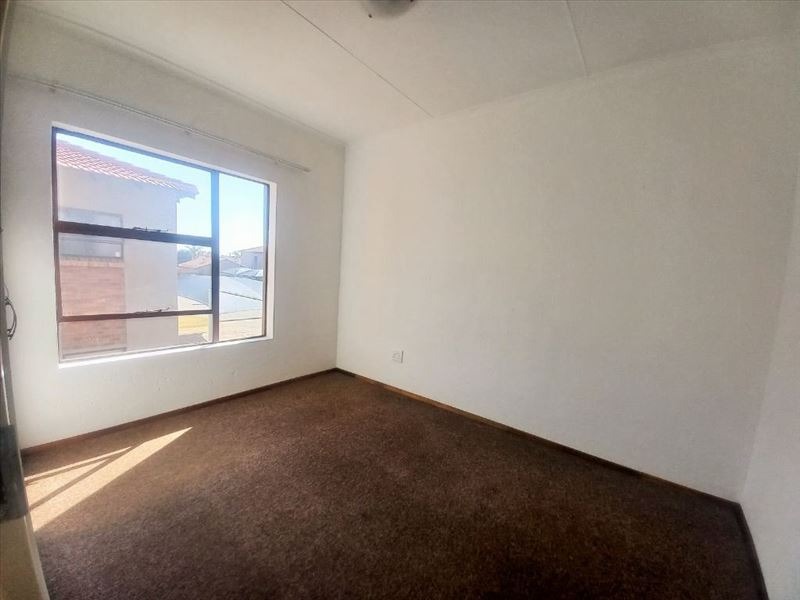 2 Bedroom Townhouse For Sale in Pomona RE/MAX™ of Southern Africa