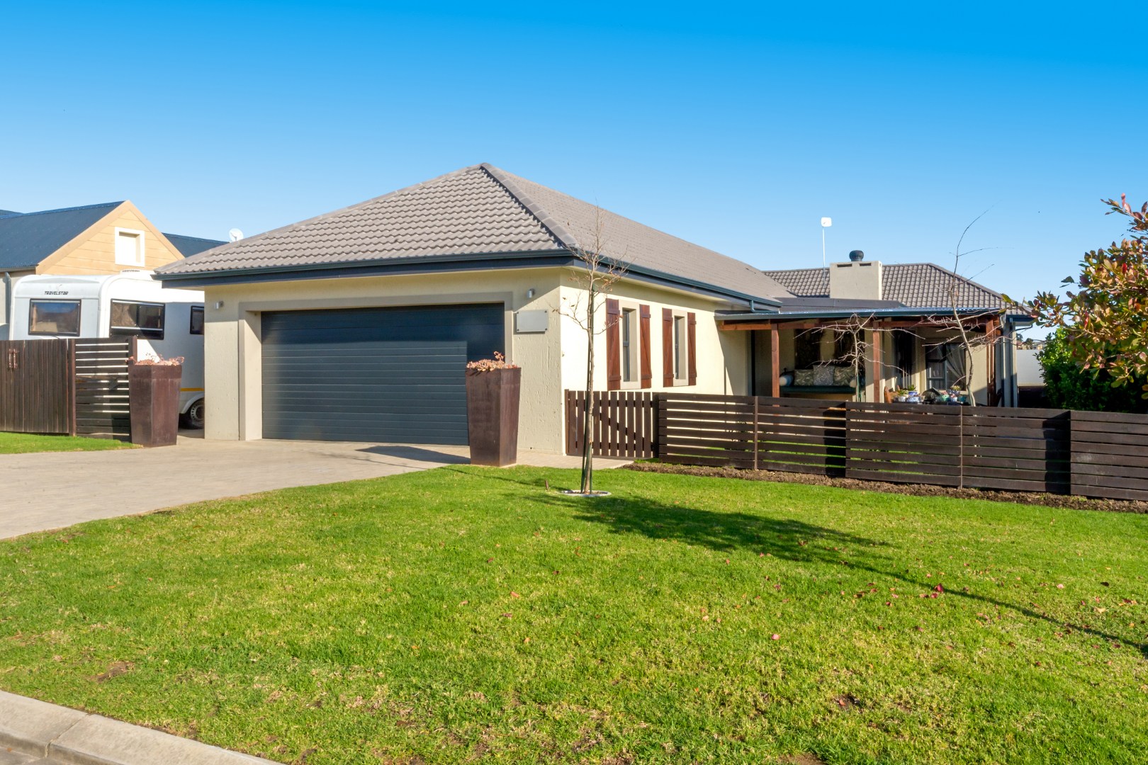 3 Bedroom House For Sale in Blue Mountain Village RE/MAX™ of Southern Africa