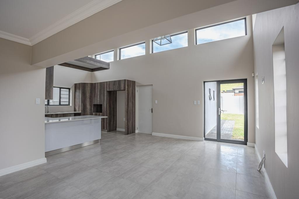 3 Bedroom House For Sale in Pinelands RE/MAX™ of Southern Africa