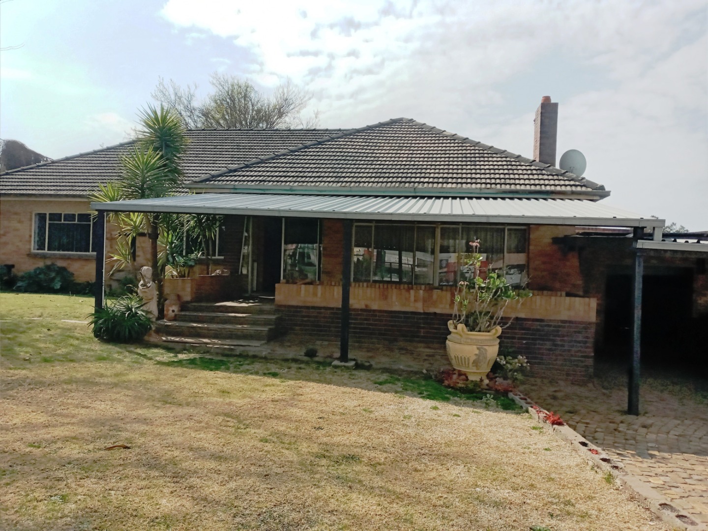 4 Bedroom House For Sale in Lambton RE/MAX™ of Southern Africa