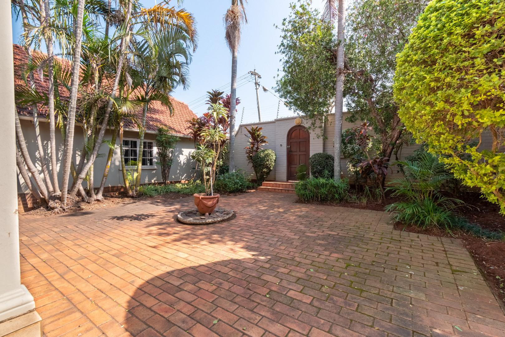 4 Bedroom House For Sale in Musgrave RE/MAX™ of Southern Africa