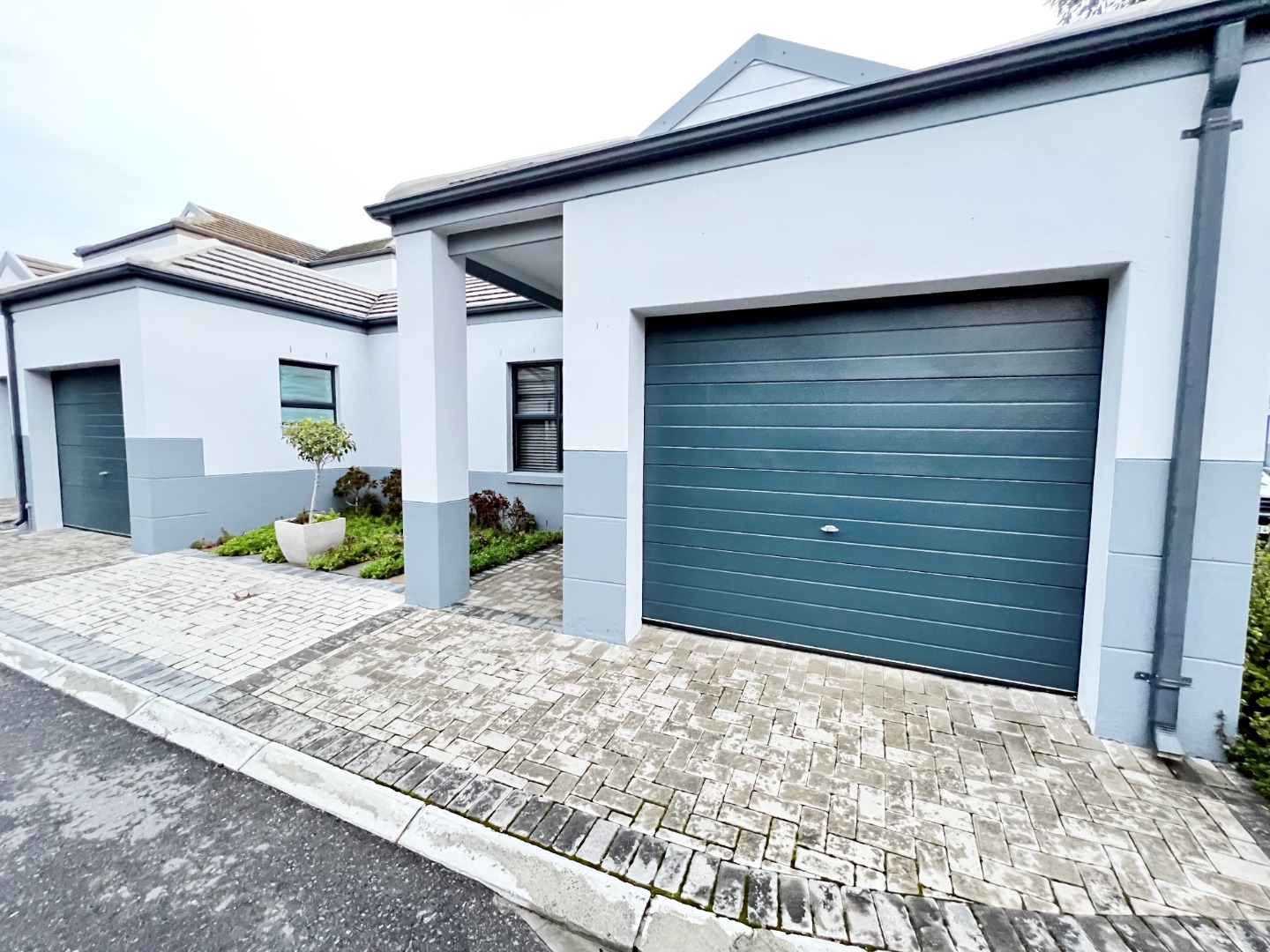 2 Bedroom House For Sale in Milnerton Ridge RE/MAX™ of Southern Africa