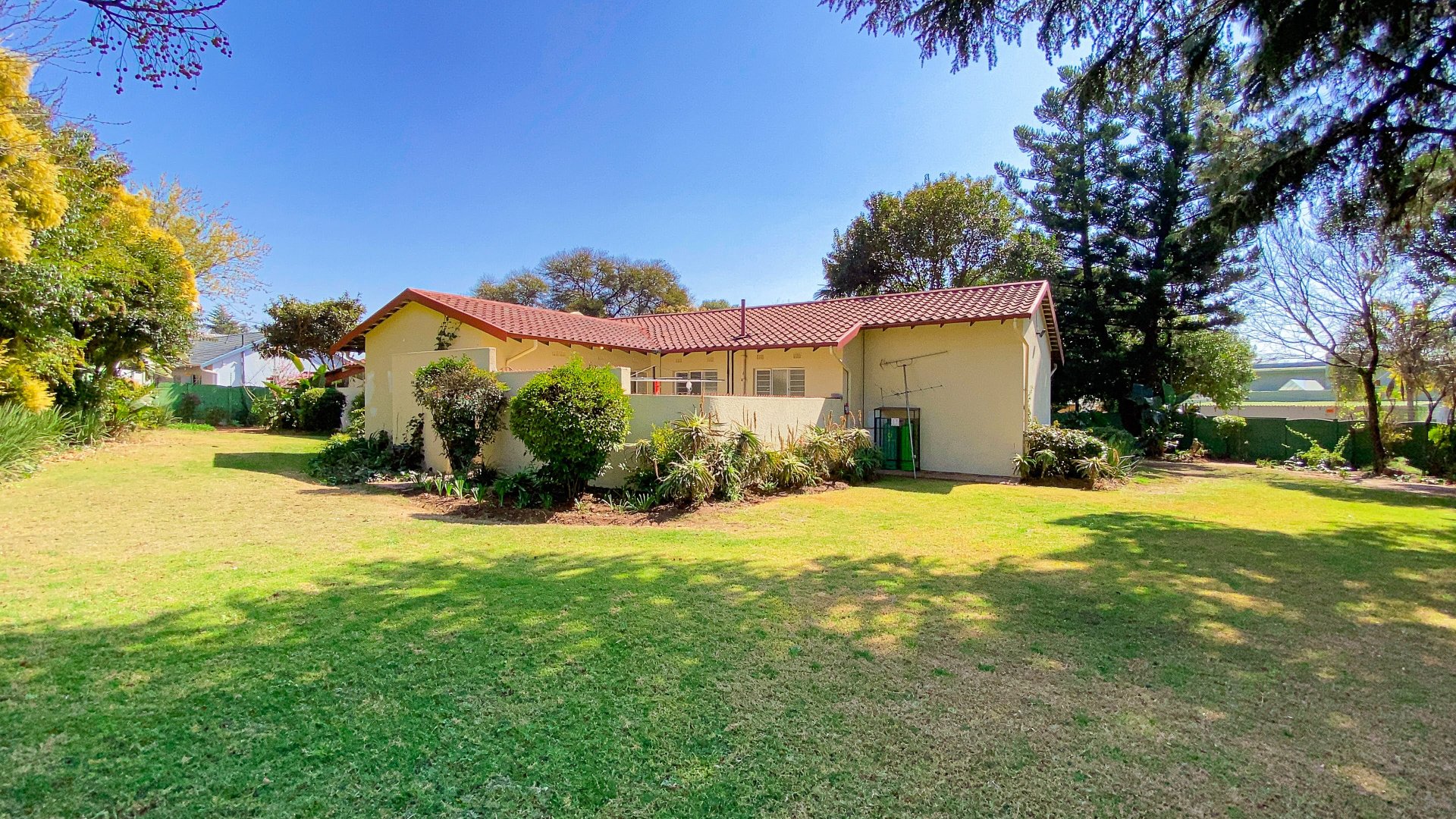 4 Bedroom House For Sale in Linden RE/MAX™ of Southern Africa