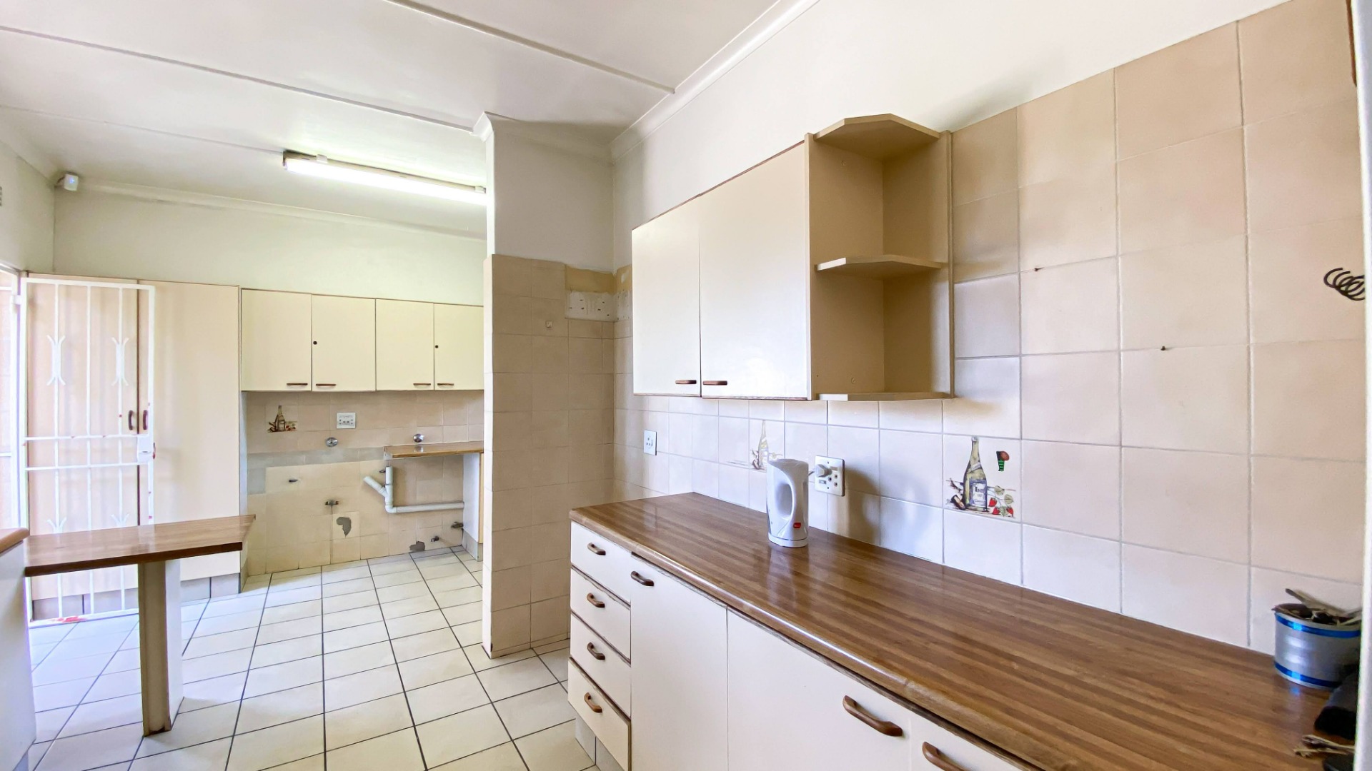 4 Bedroom House For Sale in Linden RE/MAX™ of Southern Africa