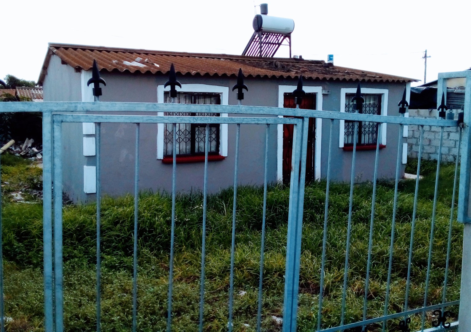 2 Bedroom House For Sale in Kwazakhele RE/MAX™ of Southern Africa