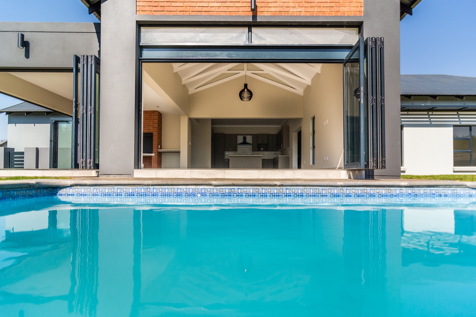 4 Bedroom House For Sale in The Coves RE/MAX™ of Southern Africa