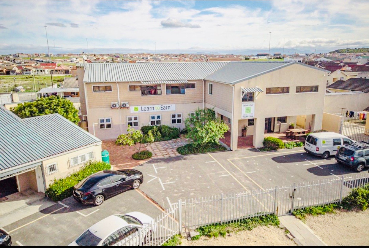 Property for sale in Ilitha Park RE/MAX™ of Southern Africa