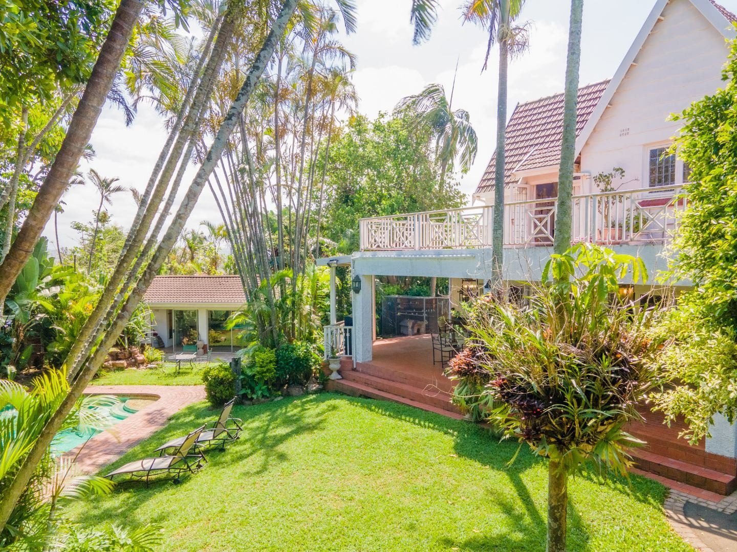 5 Bedroom House For Sale in Essenwood RE/MAX™ of Southern Africa