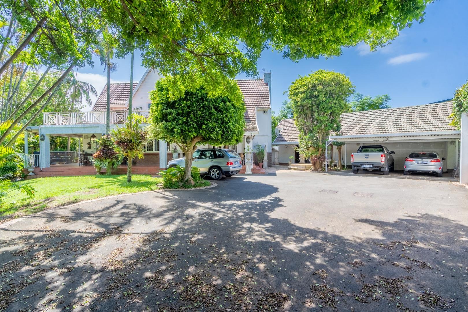 5 Bedroom House For Sale in Essenwood RE/MAX™ of Southern Africa