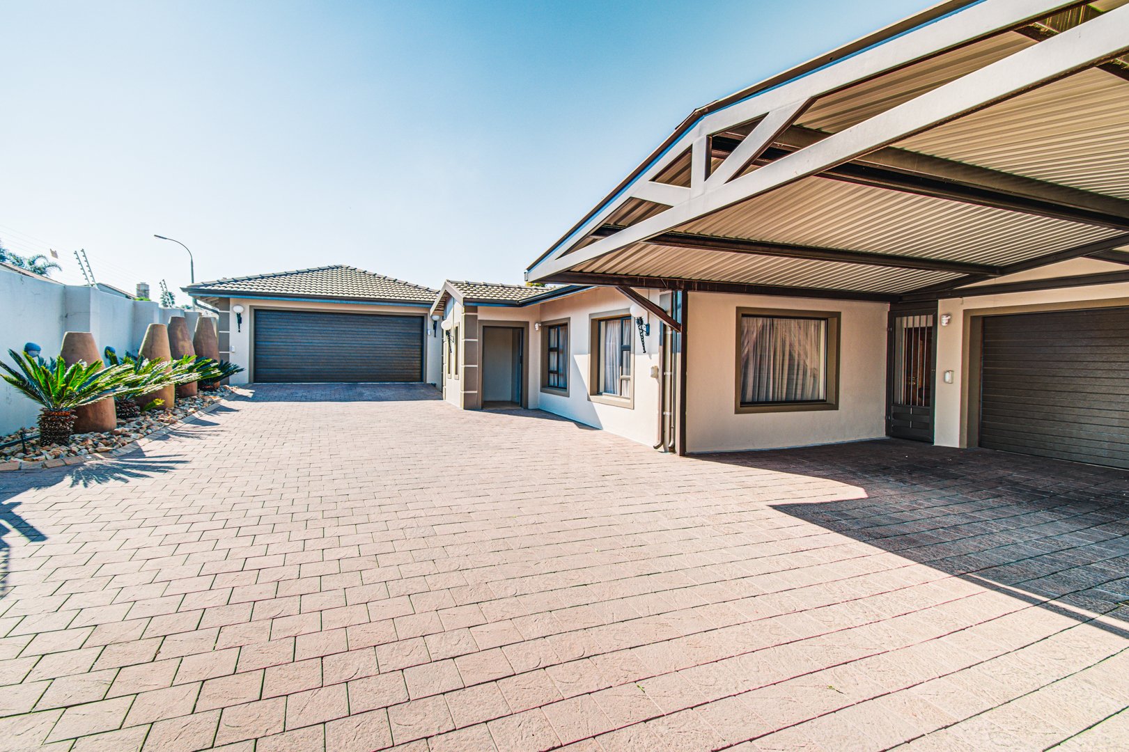 4 Bedroom House For Sale in Van Riebeeck Park RE/MAX™ of Southern Africa