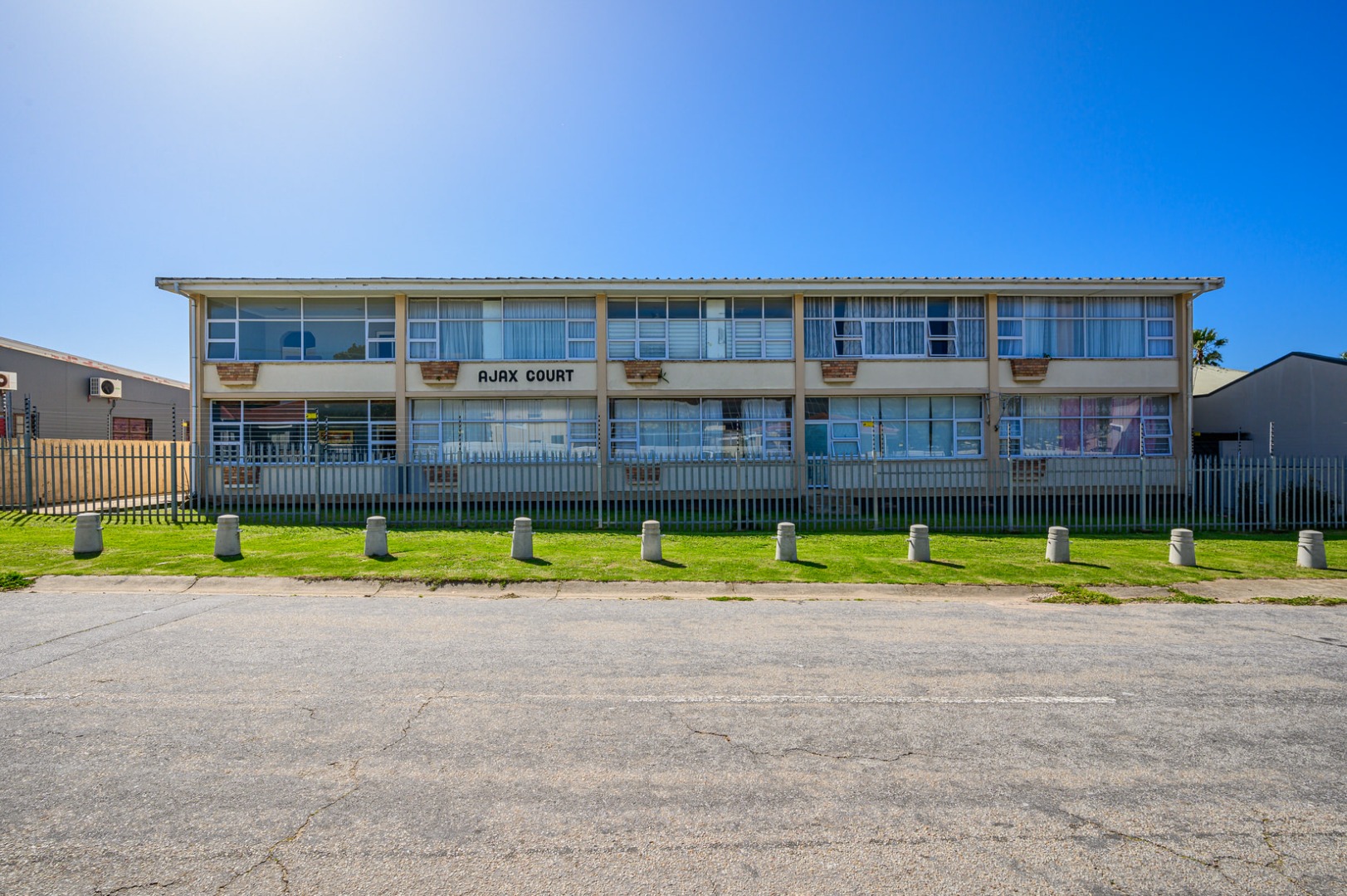 2 Bedroom Apartment / Flat For Sale in Newton Park RE/MAX™ of