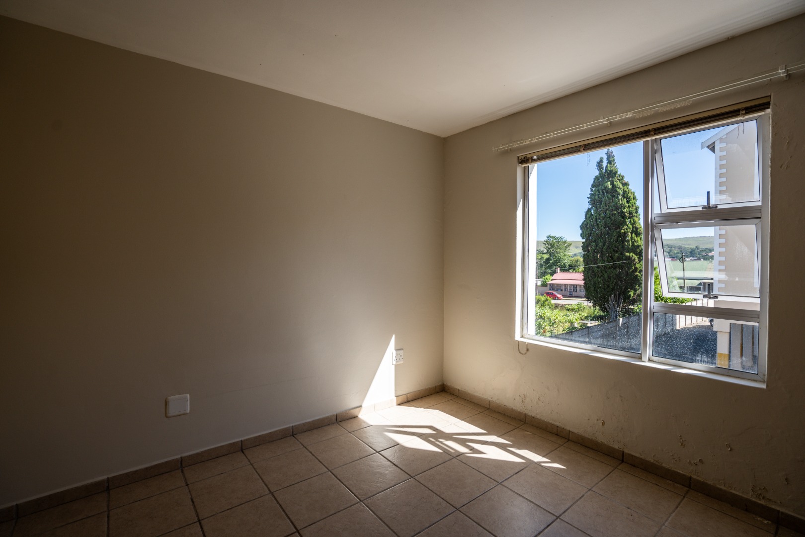 2 Bedroom Apartment / Flat To Rent in Kingswood RE/MAX™ of Southern