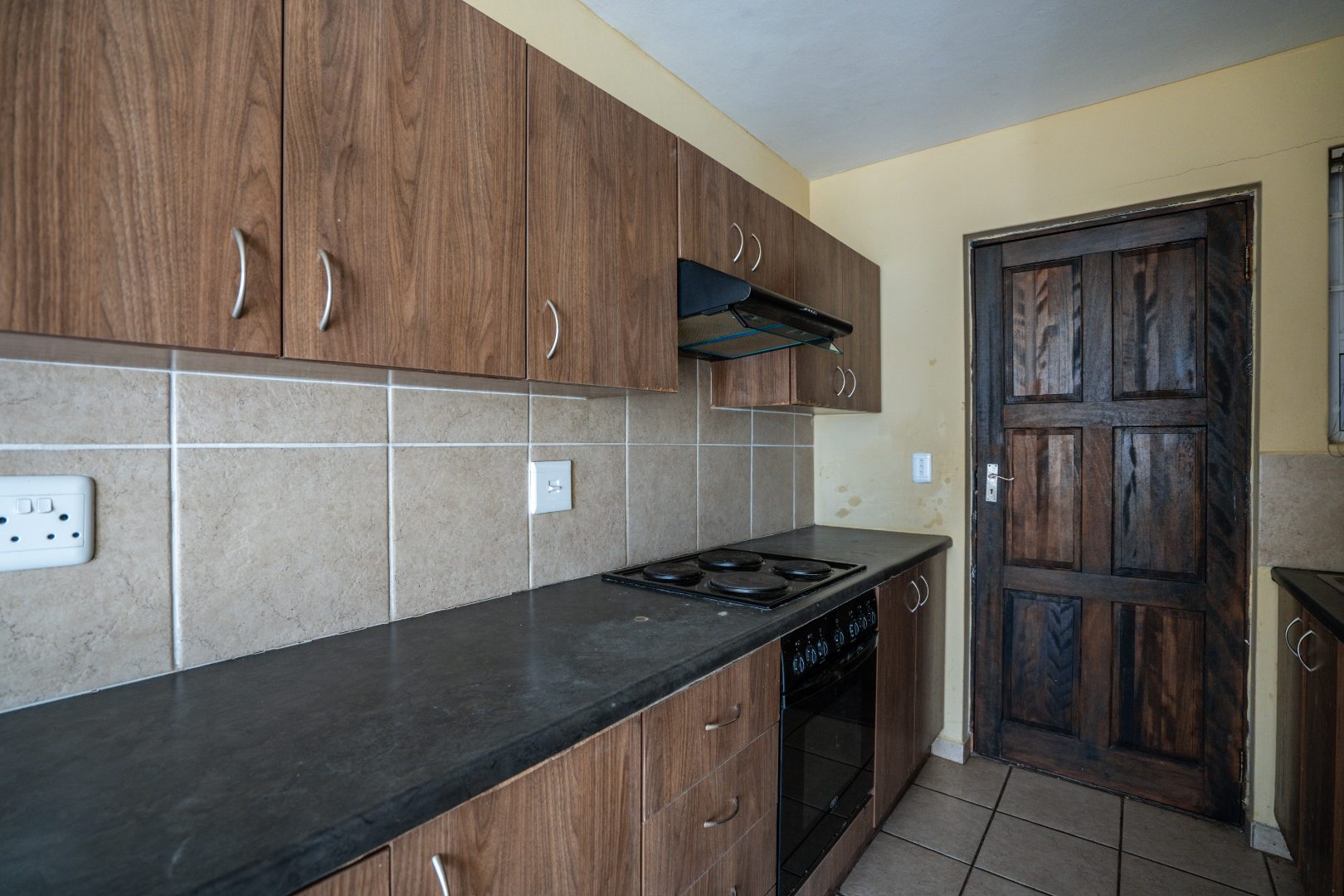 2 Bedroom Apartment / Flat To Rent in Kingswood RE/MAX™ of Southern