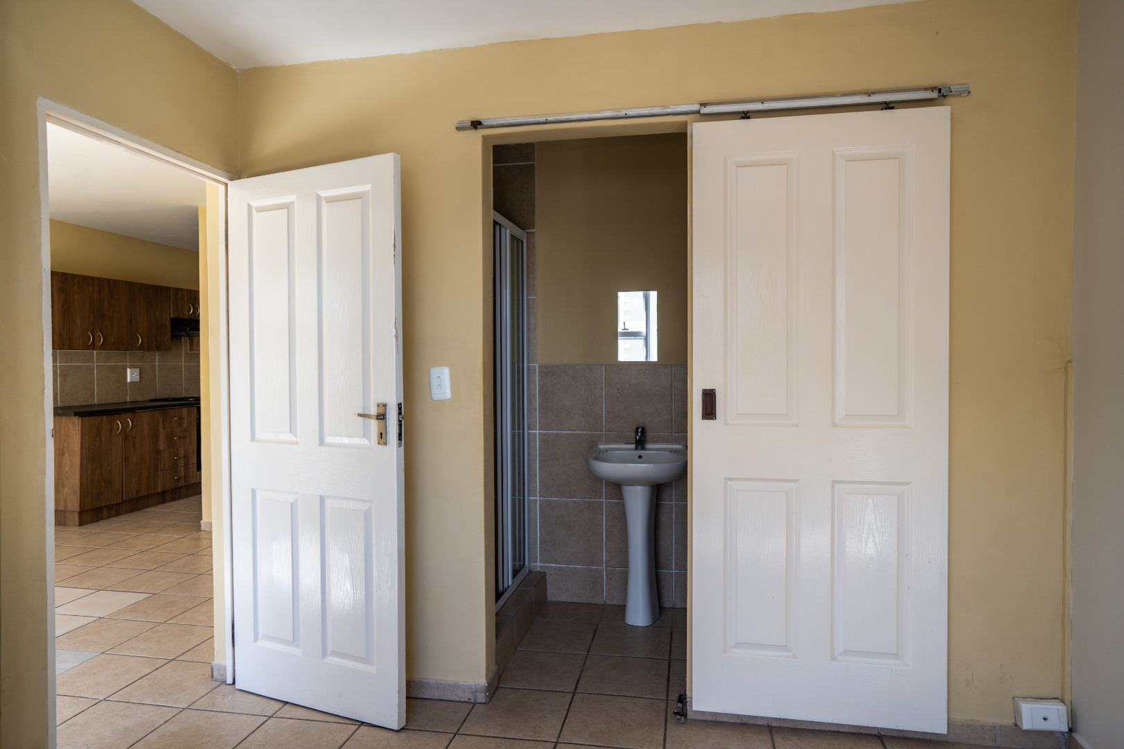 2 Bedroom Apartment / Flat To Rent in Kingswood RE/MAX™ of Southern