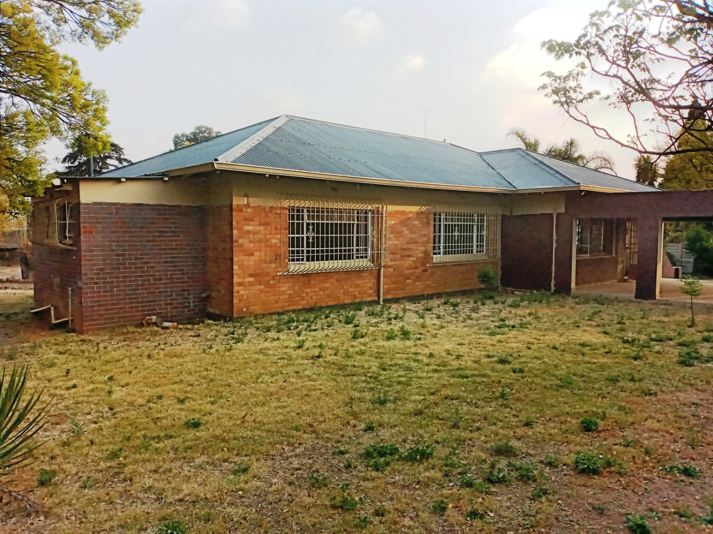 3 Bedroom House For Sale in Lambton RE/MAX™ of Southern Africa