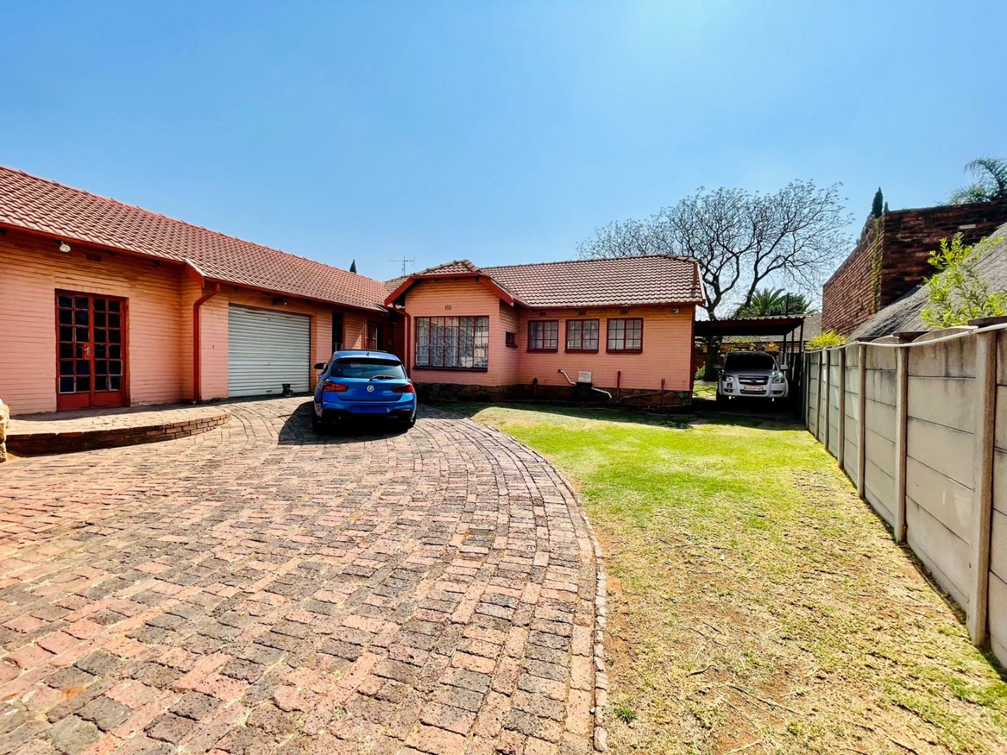 4 Bedroom House For Sale in Lambton RE/MAX™ of Southern Africa