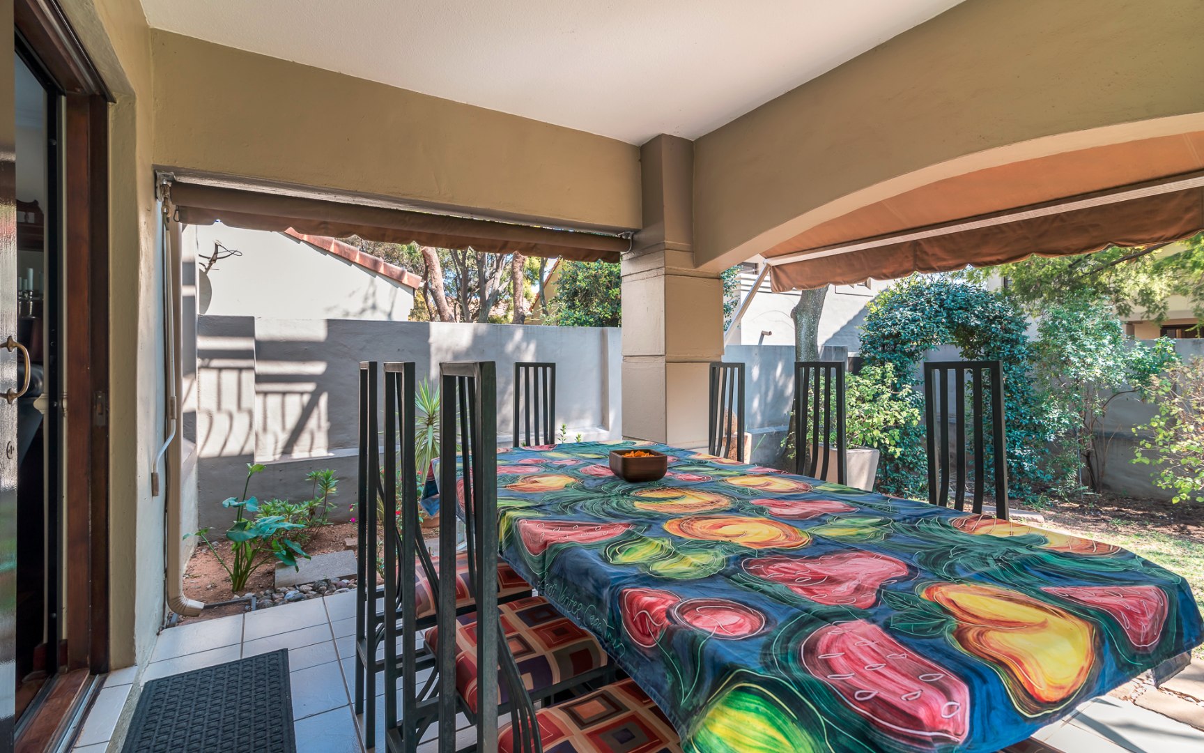 2 Bedroom Townhouse For Sale in Douglasdale RE/MAX™ of Southern Africa