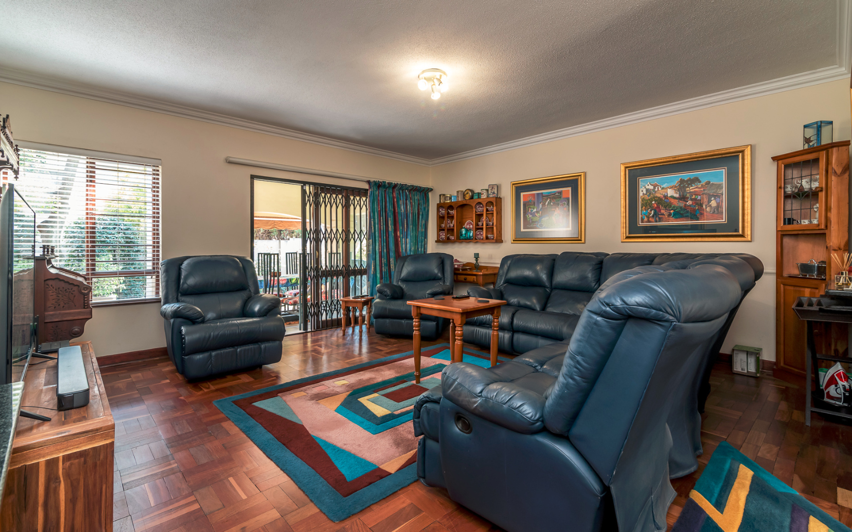 2 Bedroom Townhouse For Sale in Douglasdale RE/MAX™ of Southern Africa