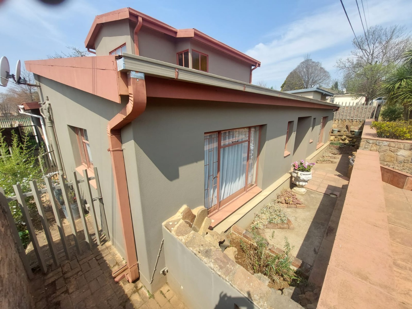 5 Bedroom House For Sale in Dullstroom RE/MAX™ of Southern Africa
