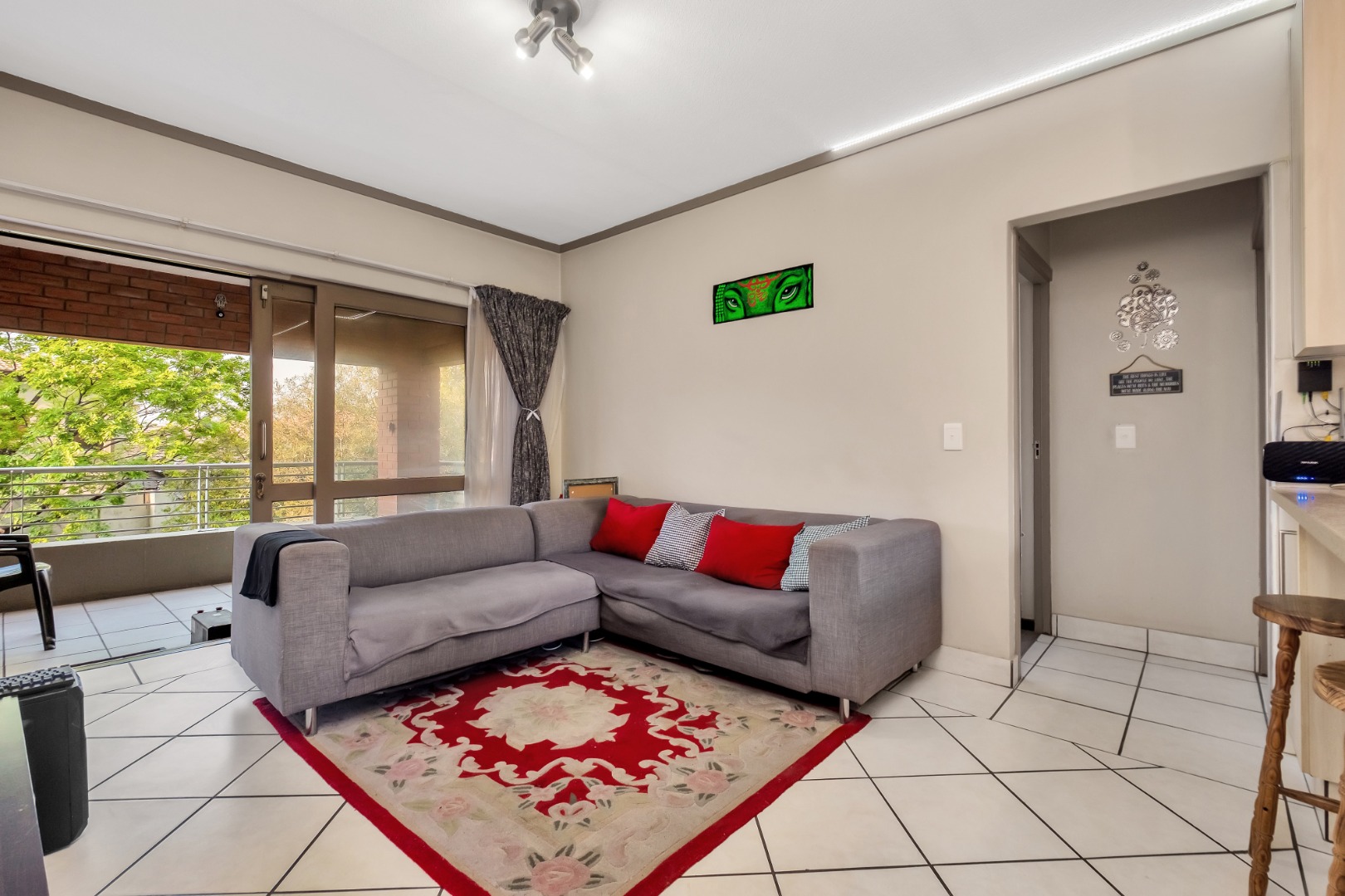 1 Bedroom Apartment / Flat For Sale in Paulshof RE/MAX™ of Southern