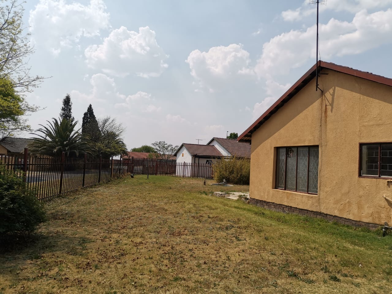 2 Bedroom House For Sale in Kinross RE/MAX™ of Southern Africa