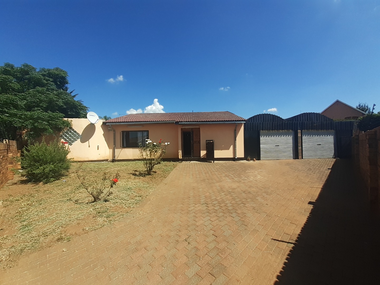 3 Bedroom House For Sale in Ennerdale RE/MAX™ of Southern Africa