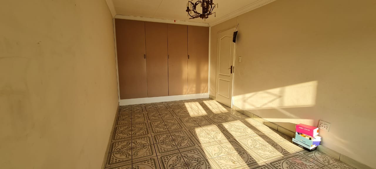 4 Bedroom House To Rent in New Redruth RE/MAX™ of Southern Africa