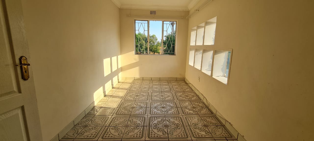 4 Bedroom House To Rent in New Redruth RE/MAX™ of Southern Africa