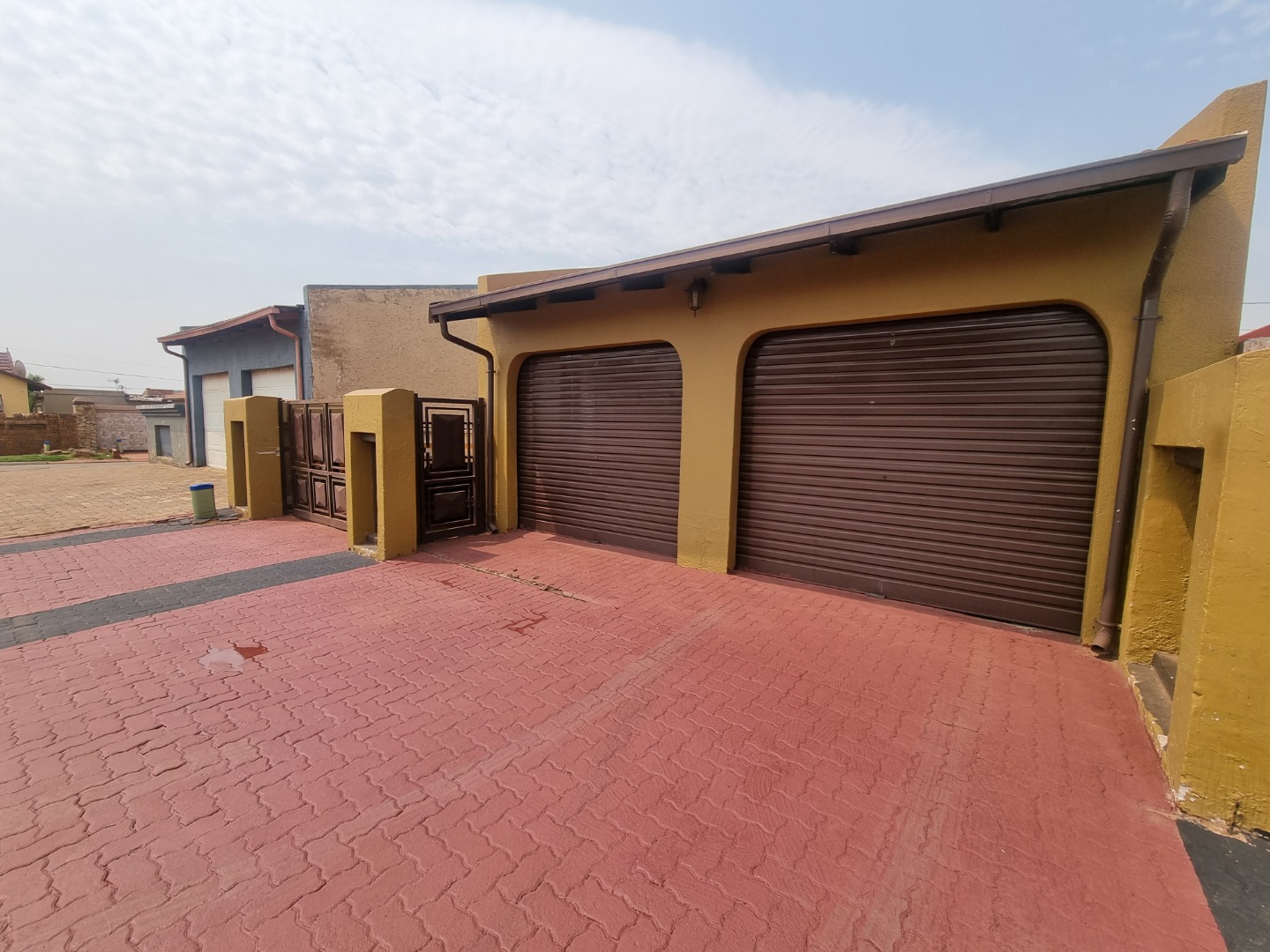 3 Bedroom House For Sale in Vosloorus RE/MAX™ of Southern Africa