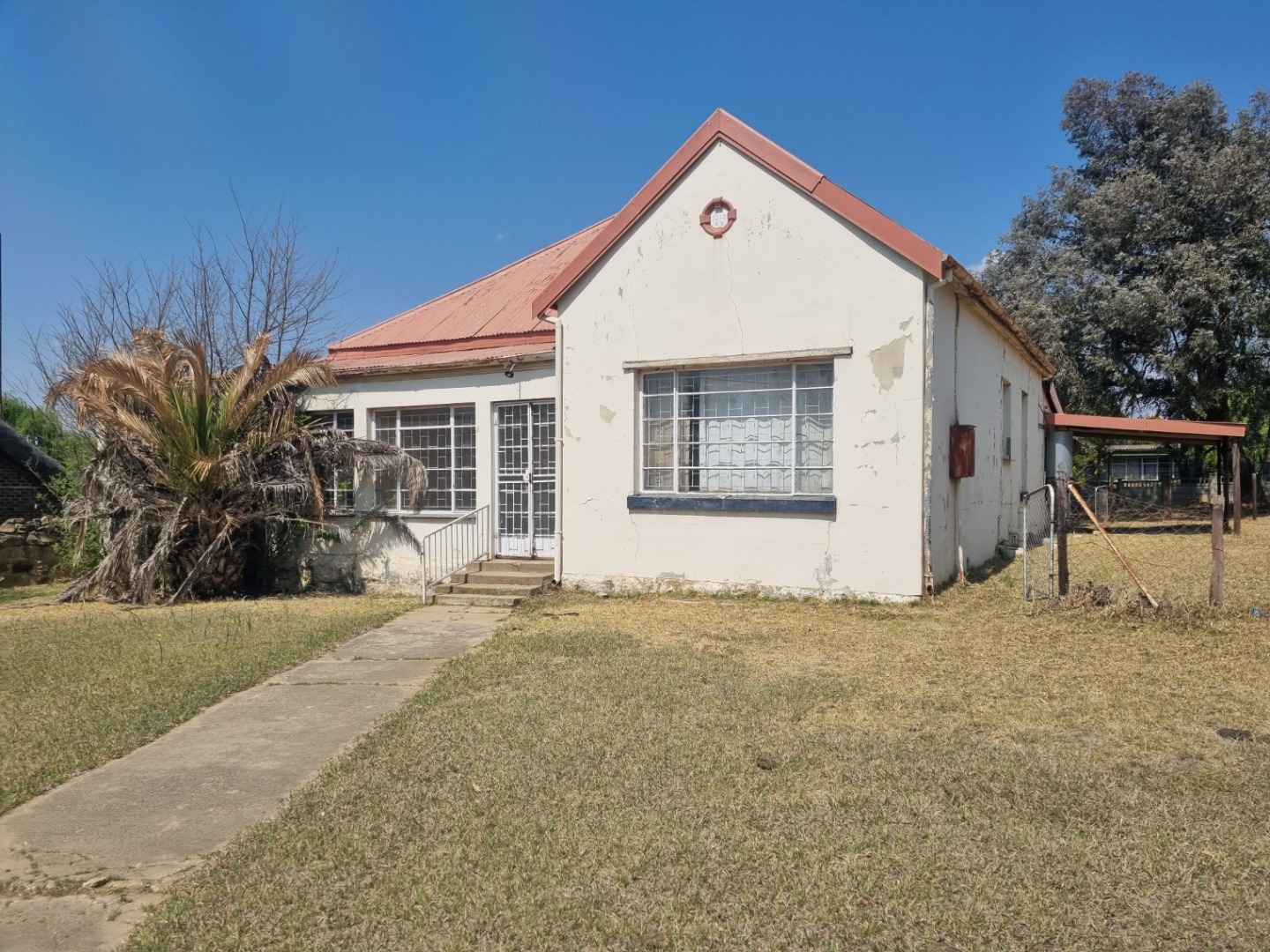 6 Bedroom House For Sale in Warden RE/MAX™ of Southern Africa