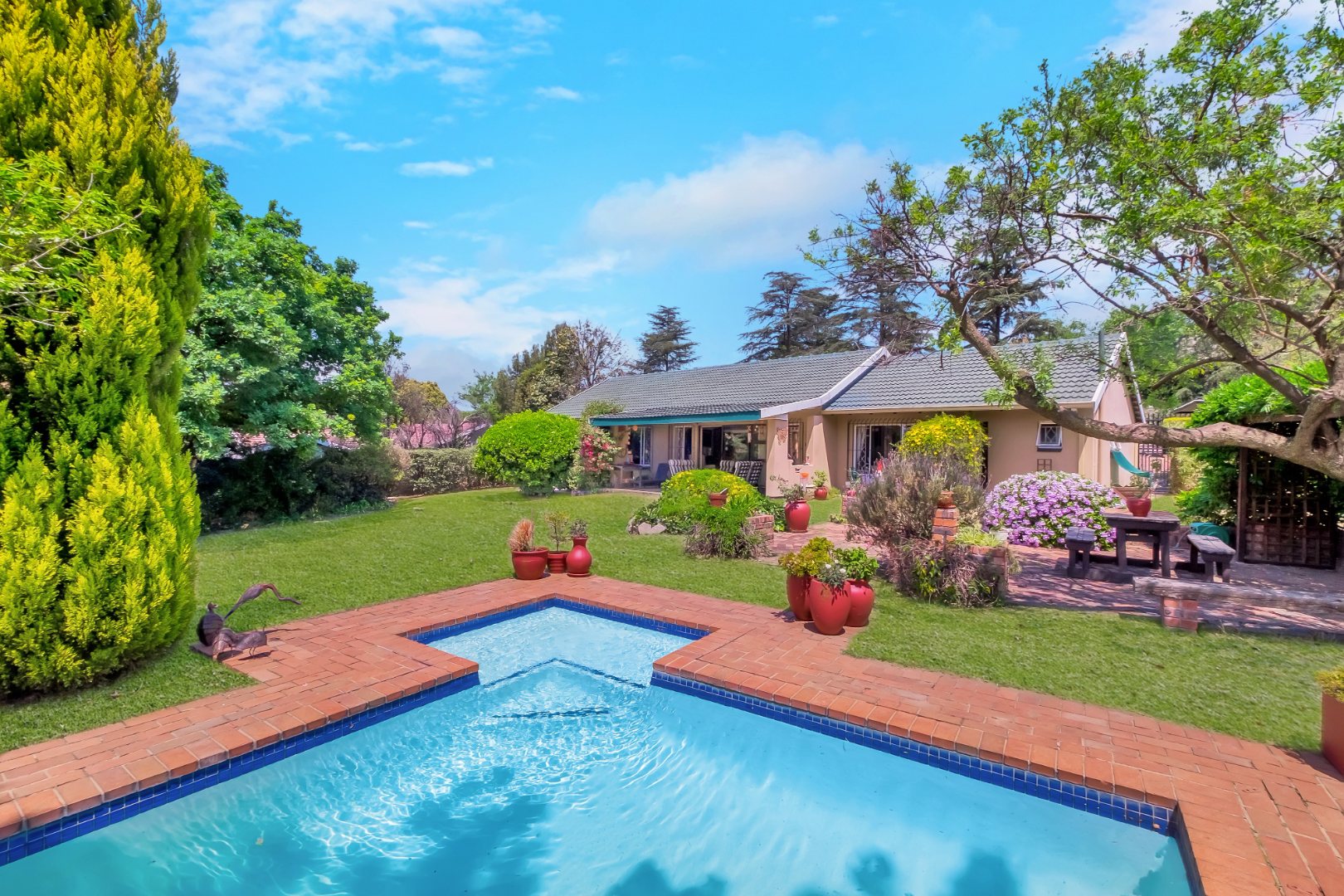 3 Bedroom House For Sale in Jukskei Park RE/MAX™ of Southern Africa