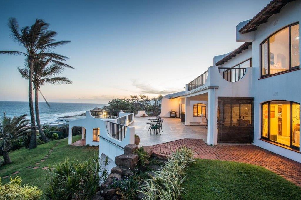 6 Bedroom House For Sale in Shakas Rock RE/MAX™ of Southern Africa