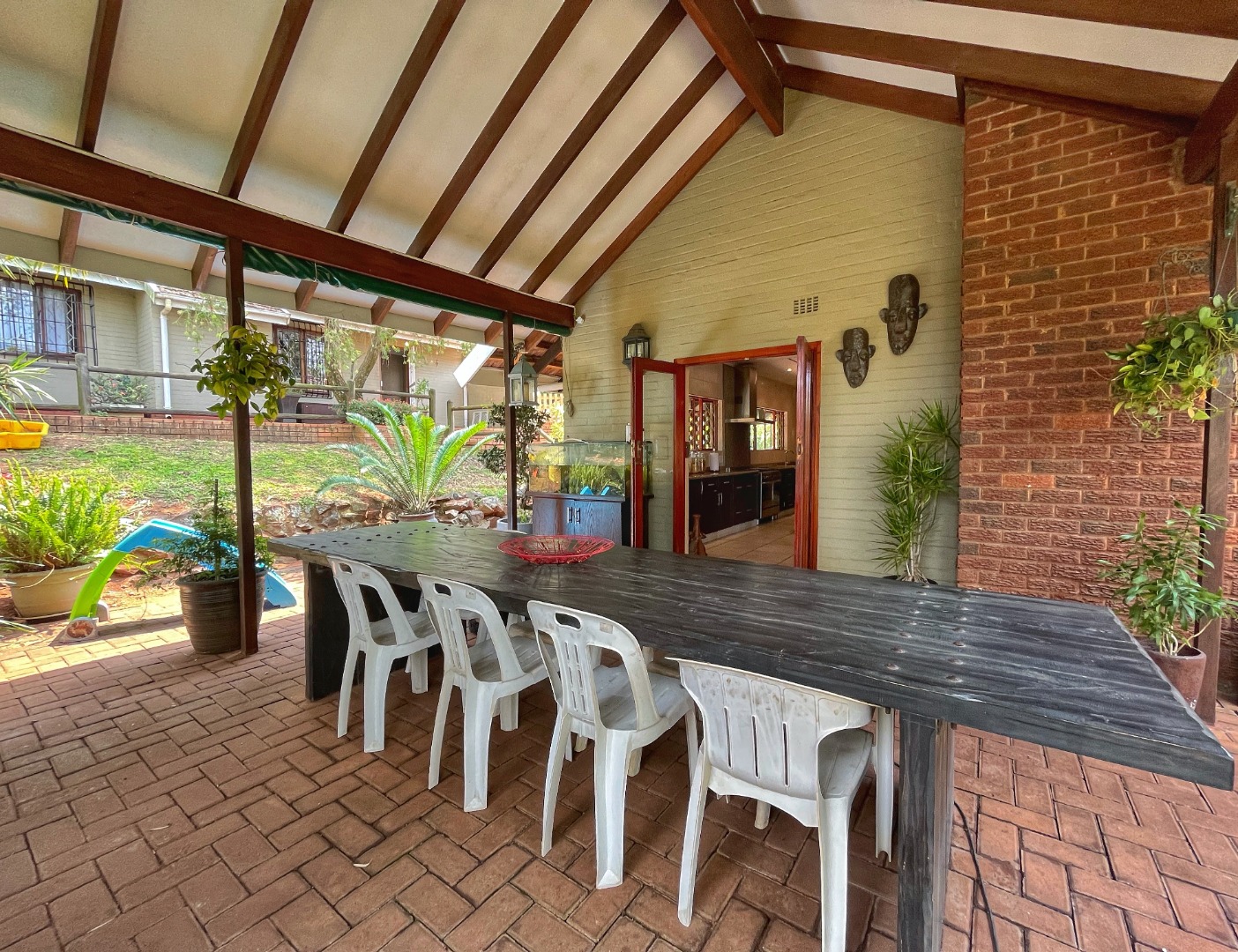 5 Bedroom House For Sale in Amanzimtoti RE/MAX™ of Southern Africa
