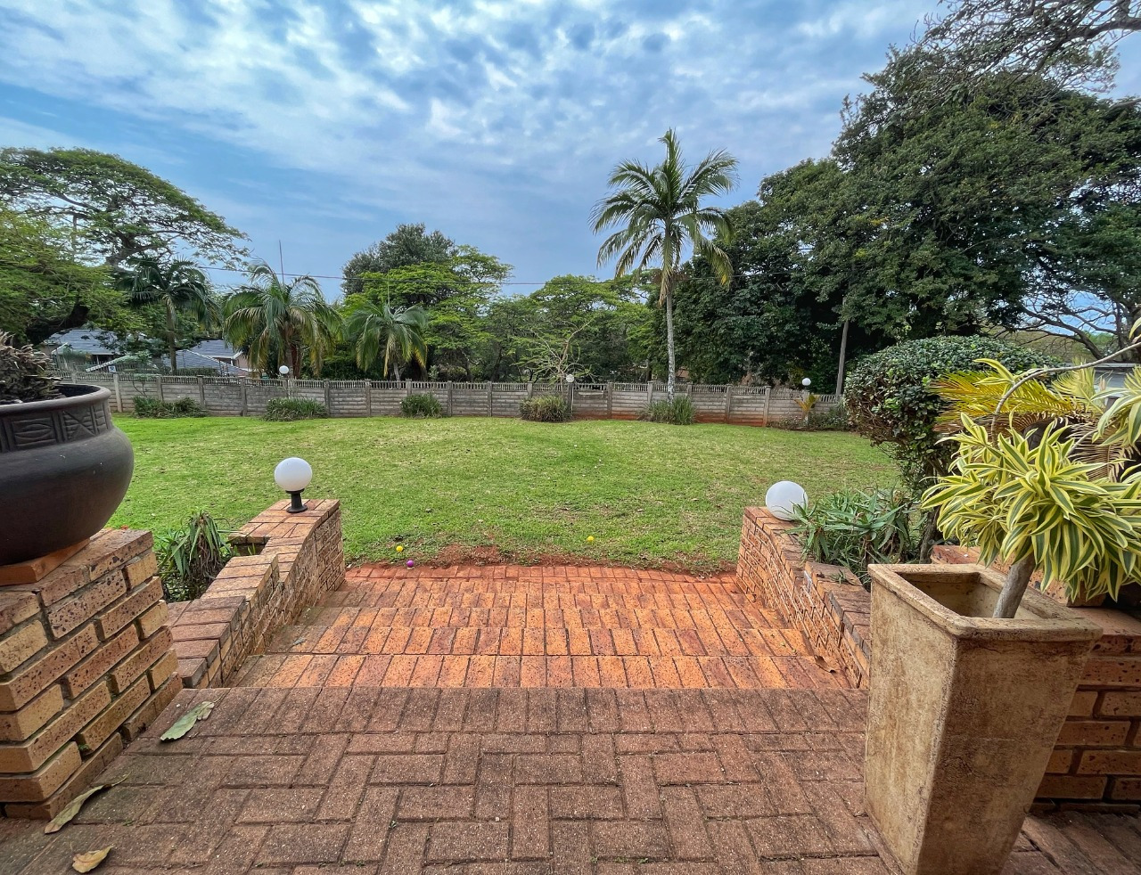 5 Bedroom House For Sale in Amanzimtoti RE/MAX™ of Southern Africa