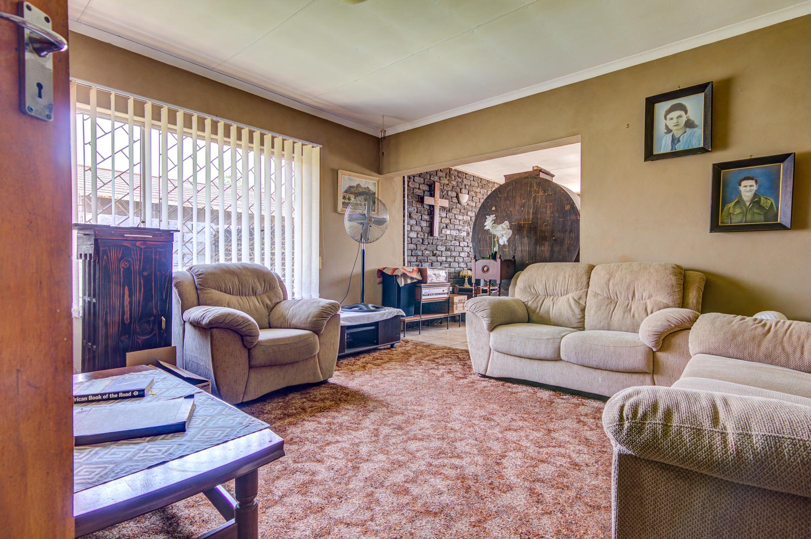 3 Bedroom House For Sale in Kempton Park West RE/MAX™ of Southern Africa